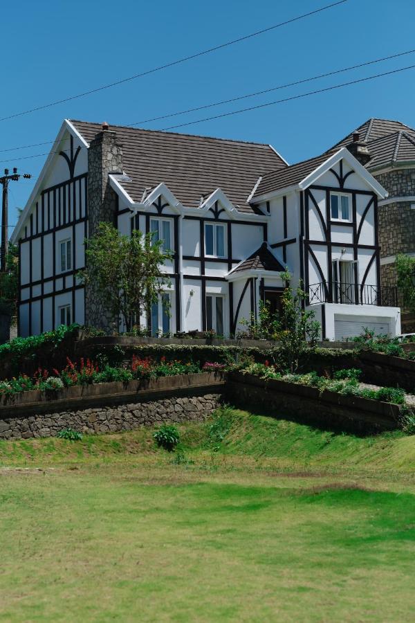 Tudor Barn - Little England Cottages - B&B