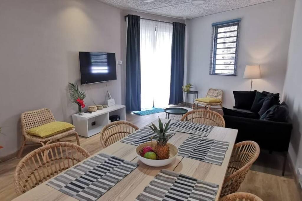 Porte du Bonheur - Freshly renovated 2 bedrooms flat - 50m from beach - B&B