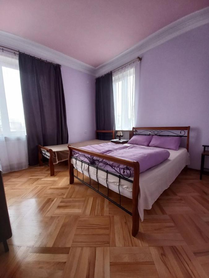 Chambre Triple avec Salle de Bains Privative