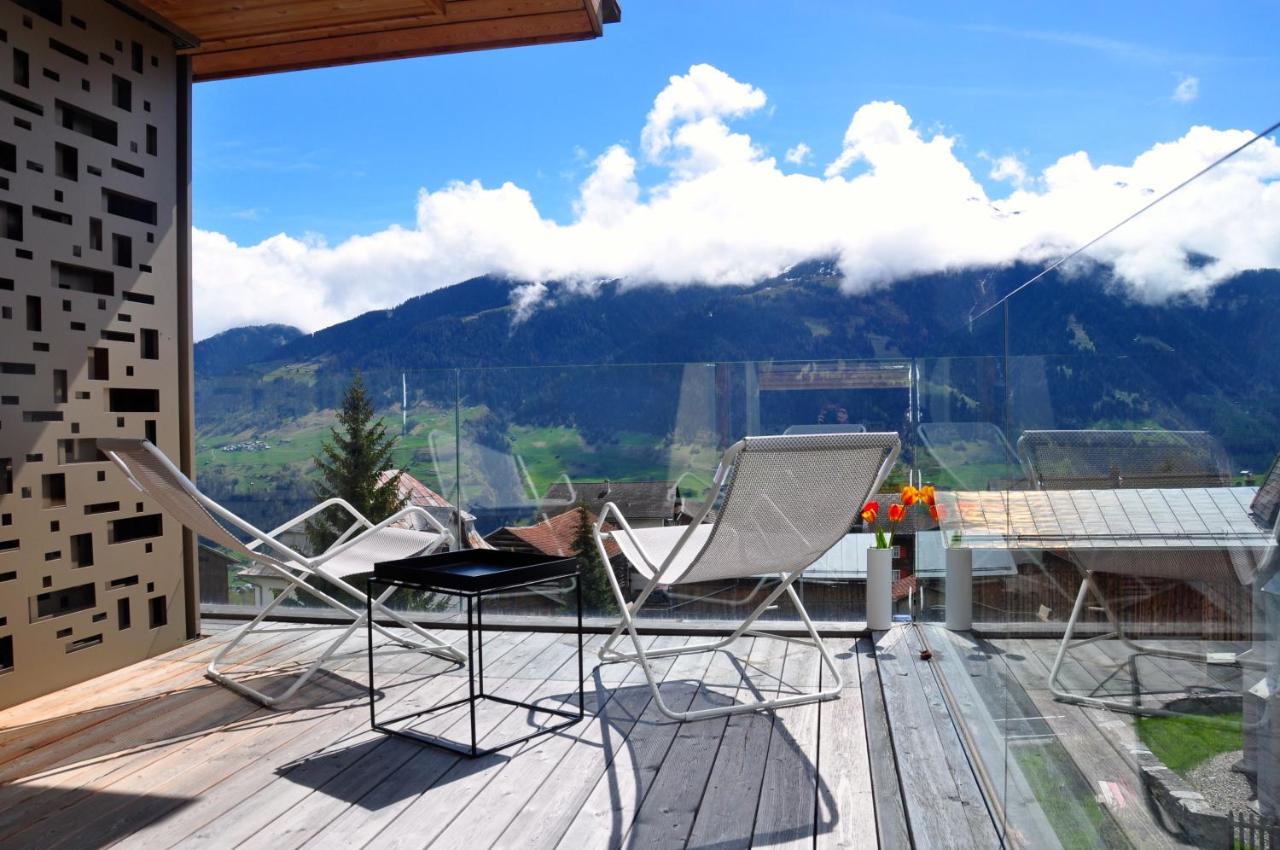 B&B Vella - Panoramic Ecodesign Apartment Obersaxen - Val Lumnezia I Vella - Vignogn I near Laax Flims I 5 Swiss stars rating - Bed and Breakfast Vella