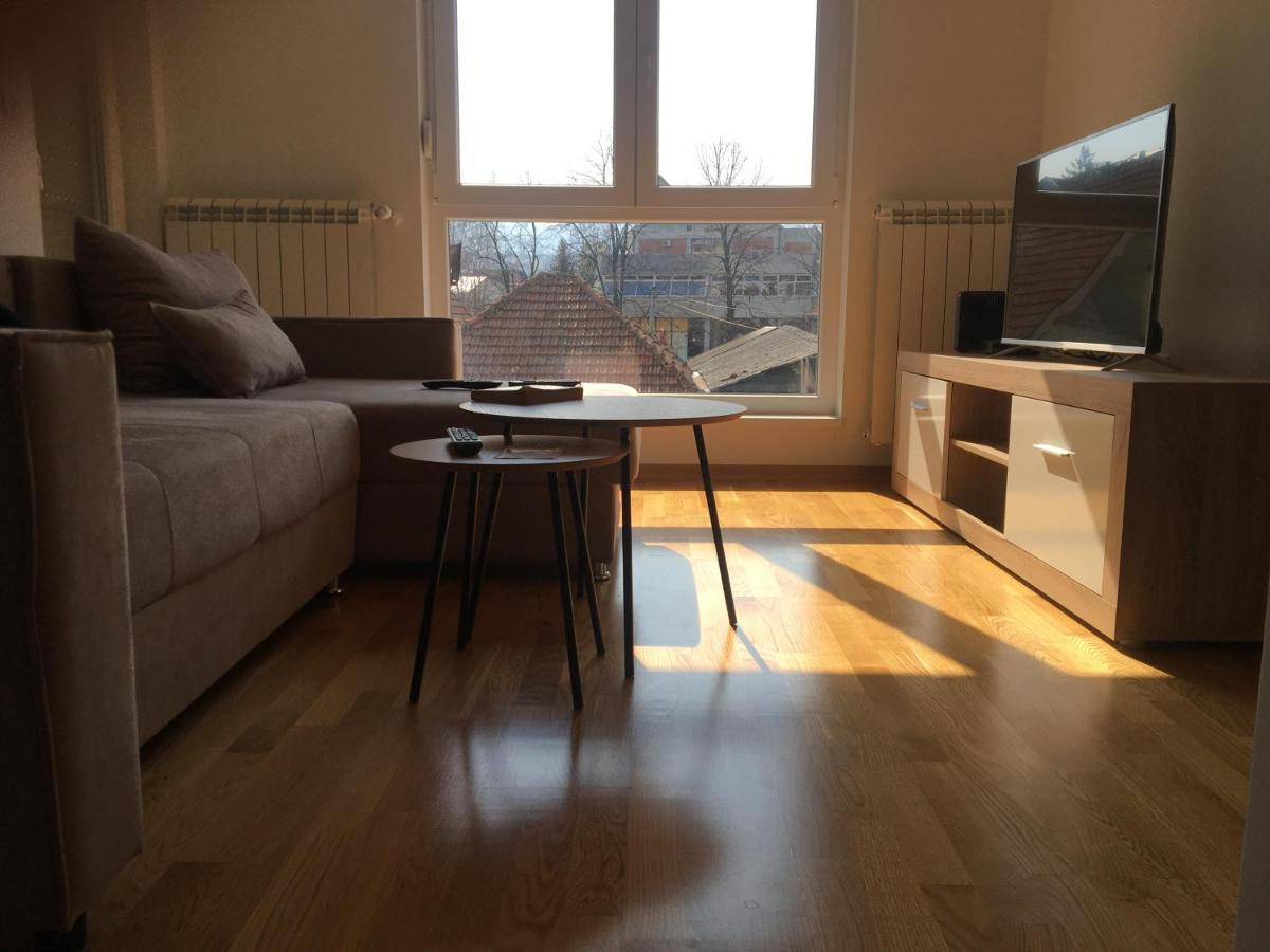 Cool Apartments with FREE PARKING - B&B Čačak