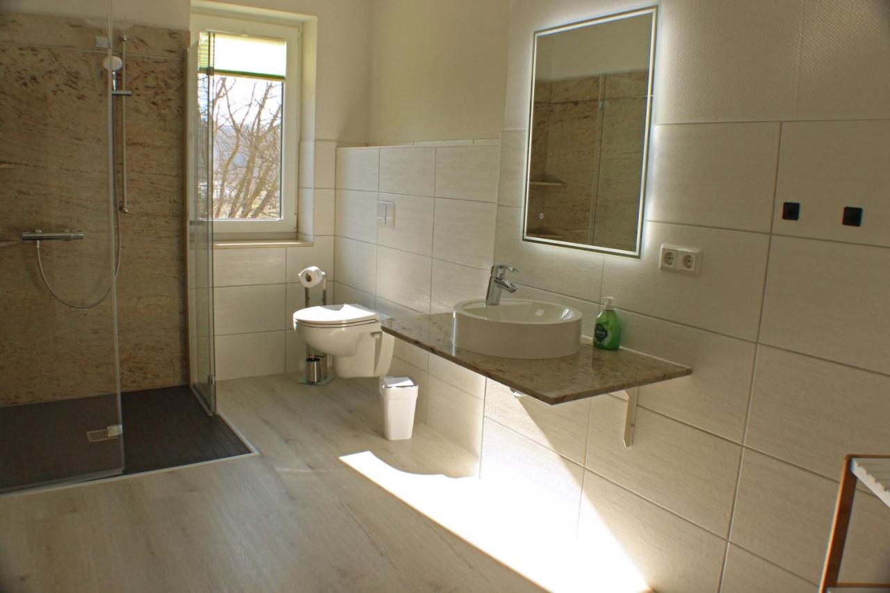 Apartment mit Balkon