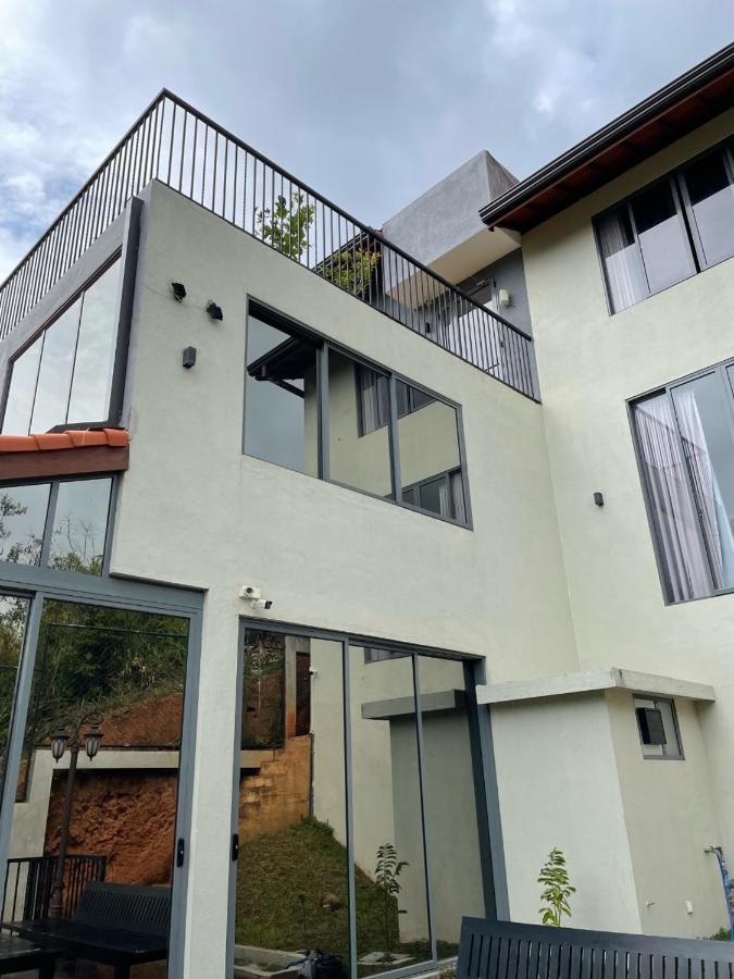 Bellaxy Ceylon - B&B