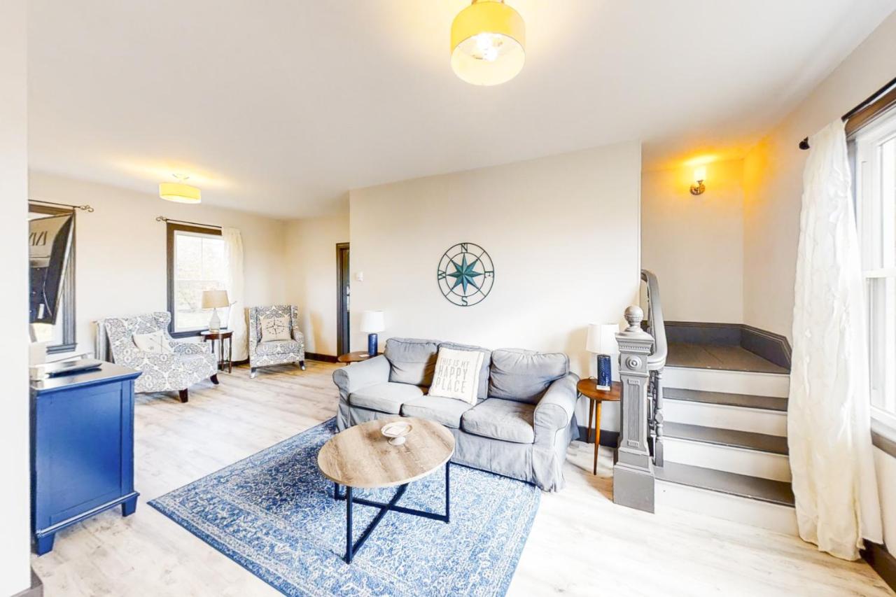 Five Bedroom Holiday Home