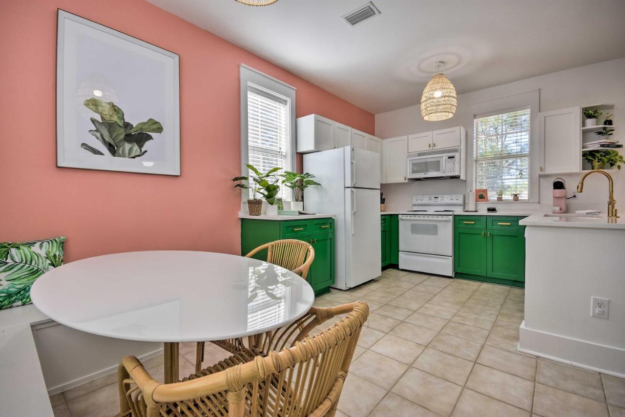 Easy Walk to Seagrove Beach Beverly Bungalow - B&B Santa Rosa Beach