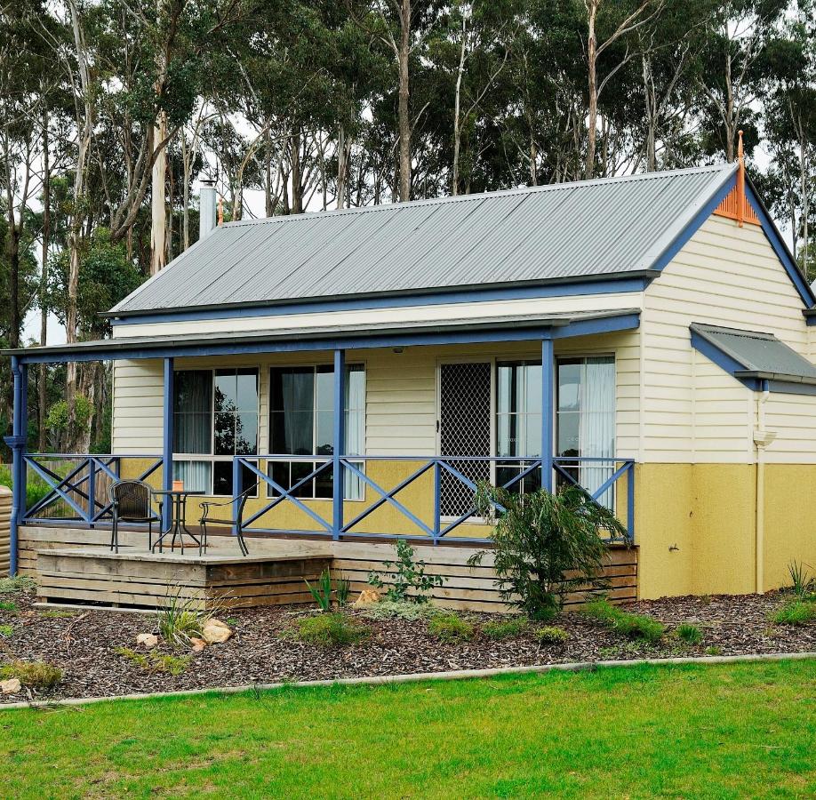 Waverley House Cottages - B&B Lakes Entrance