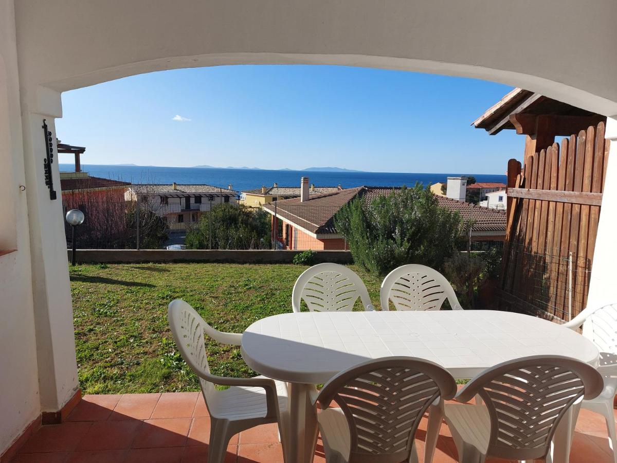 "Sardinia Blue Home" Vista mare, tramonti mozzafiato su Golfo Asinara, giardino, parking e Wi-Fi - B&B