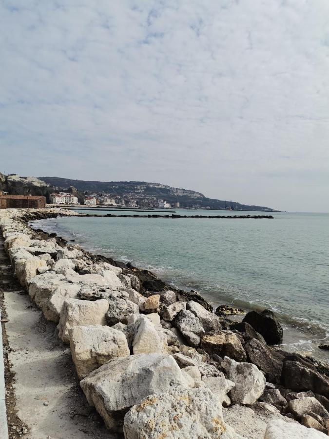 Просторни Апартаменти Анастасия -Балчик с морска гледка - B&B Baltchik