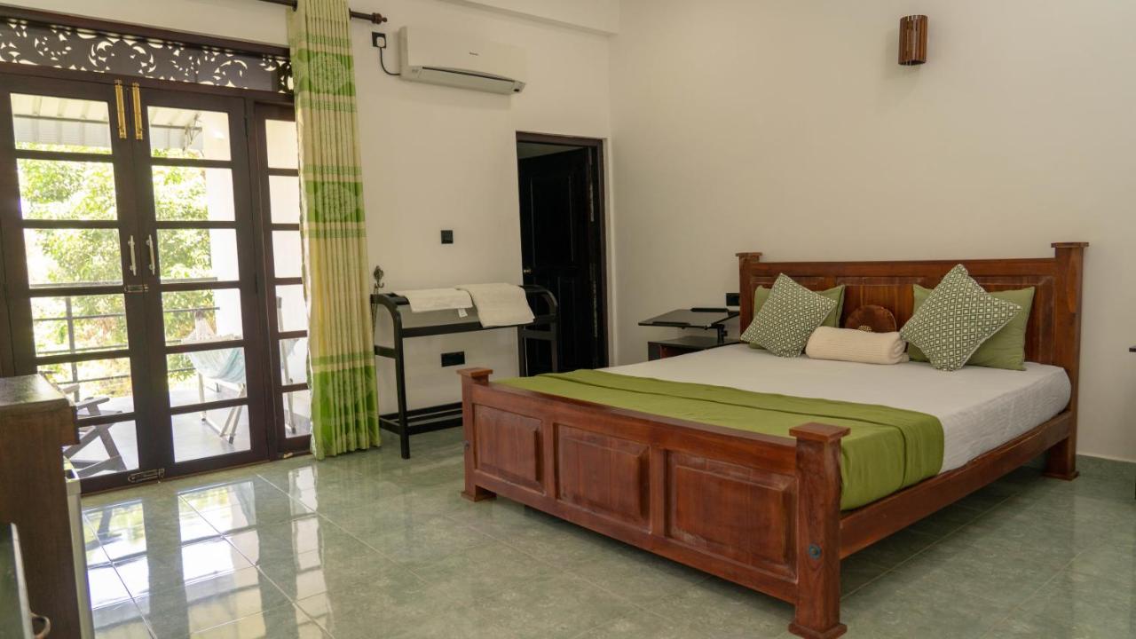 Kamer met Queensize Bed en Balkon