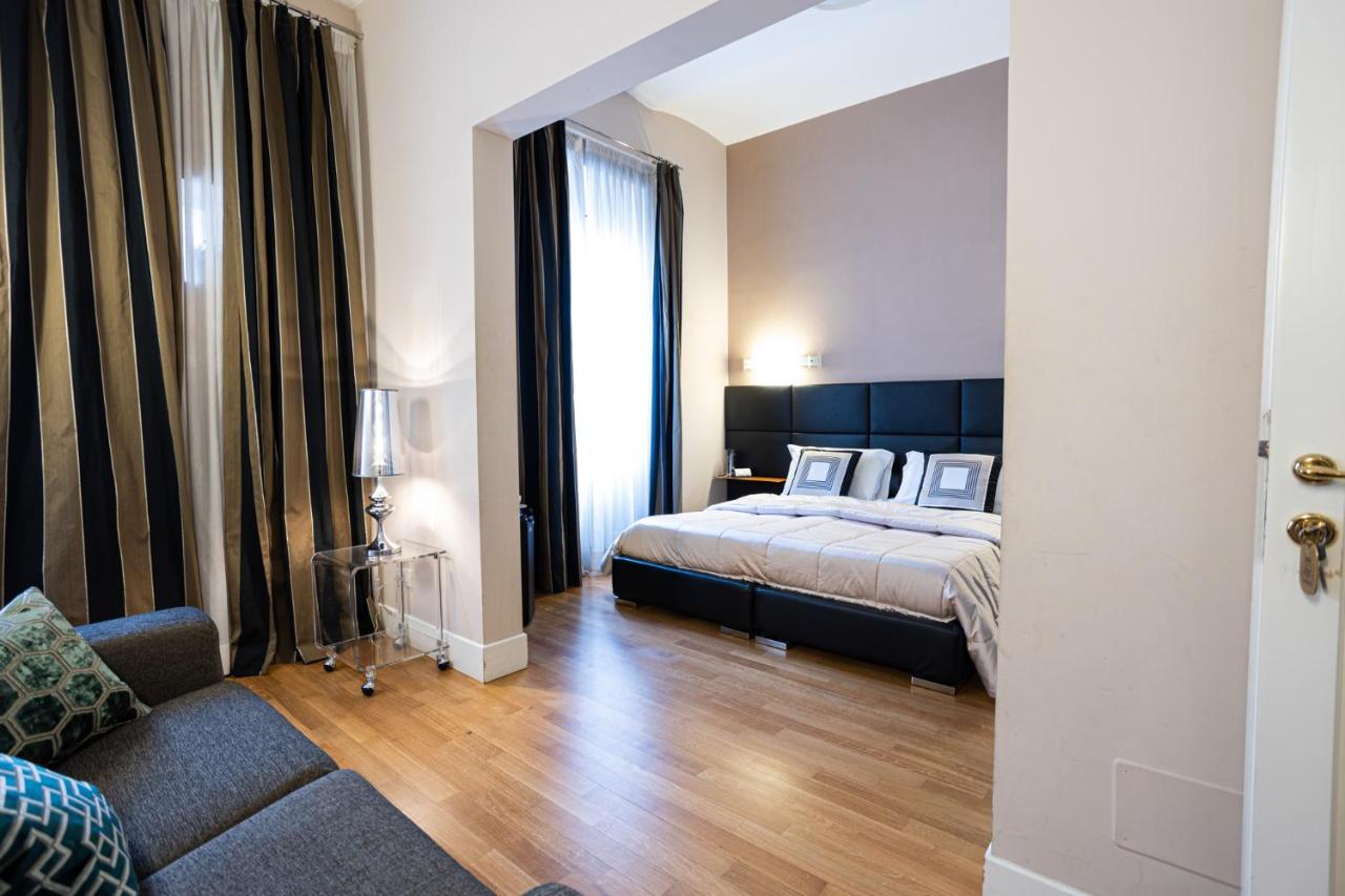 Family Room (2 Adults + 1 Child)