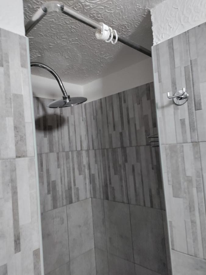 Camera Familiare con Bagno Privato