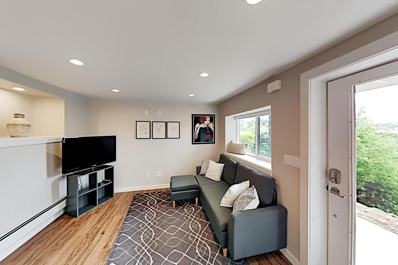 Queen Anne Escape - B&B