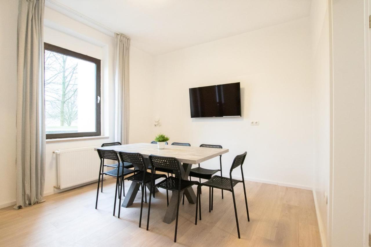 B&B Duisburg - Tolstov Apartments - 4 Room Apartments - Bed and Breakfast Duisburg