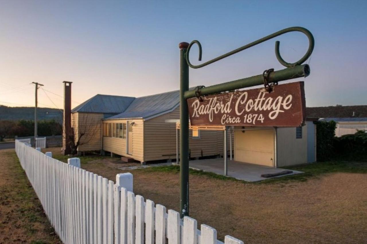 B&B Stanthorpe - The Radford Couples Cottage Heart of Stanthorpe - Bed and Breakfast Stanthorpe