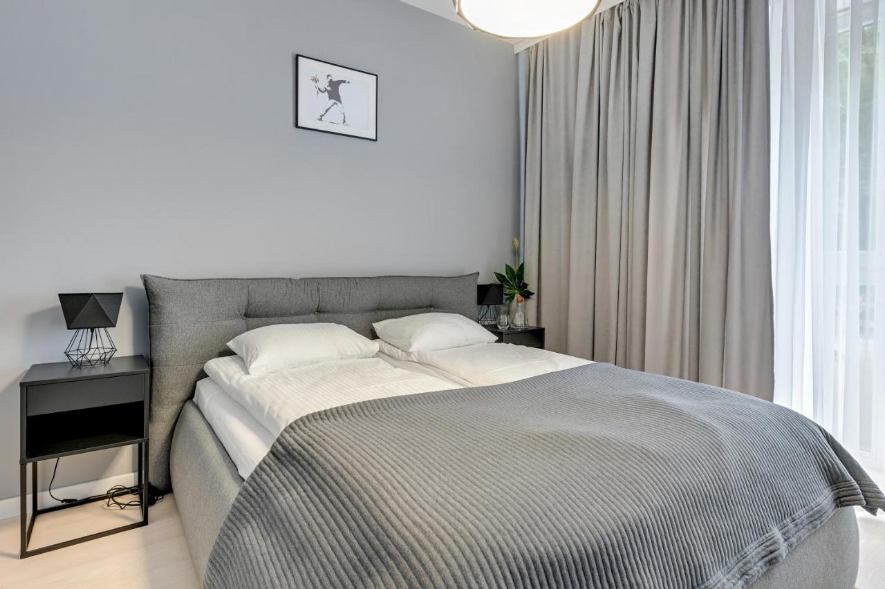 One-Bedroom Suite with Balcony (2)