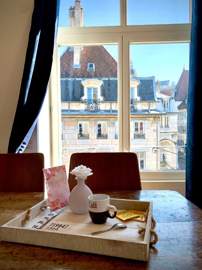 Les Fabuleux appartements du Coeur de ville - Place Victor Hugo - B&B Besanzone