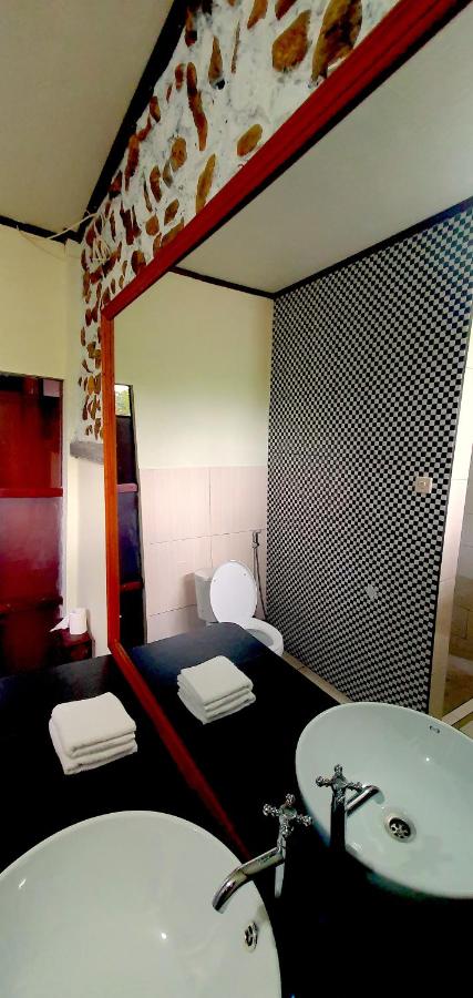 Doppelzimmer mit Balkon und Meerblick