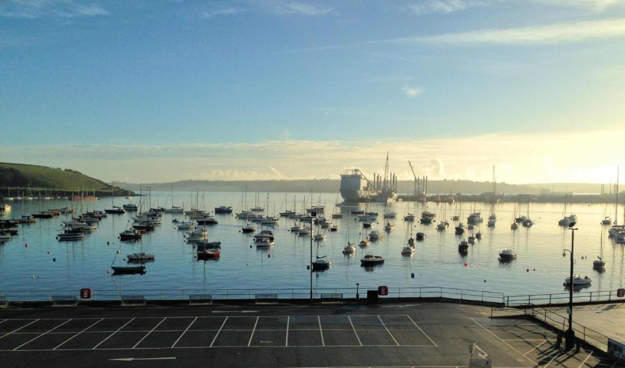 B&B Falmouth - Headland View. Luxury. Harbour-Front. With Parking - Bed and Breakfast Falmouth