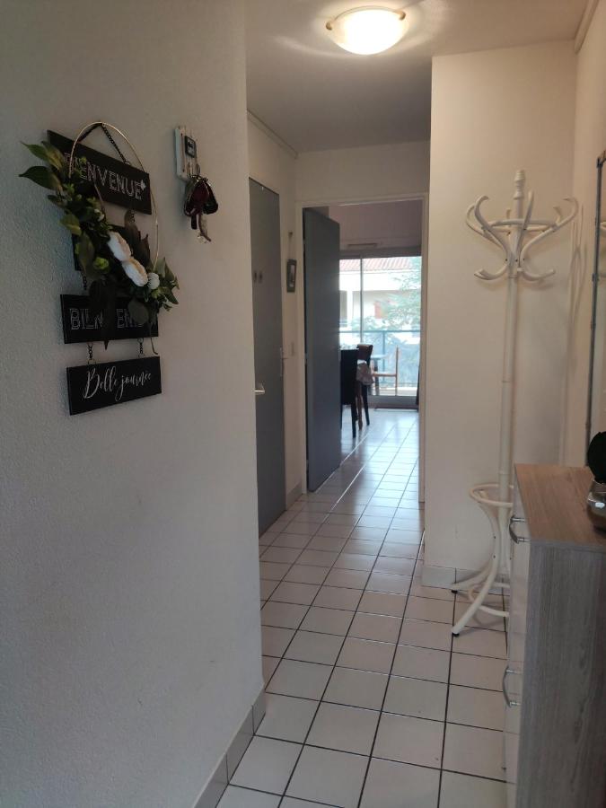 APPARTEMENT AU CALME AVEC PISCINE ET PARKING dans résidence securisée - Ferienwohnung