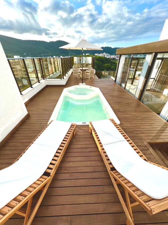Cobertura Velejar em Condomínio Clube - com Área de Lazer - Chambres d’hôtes