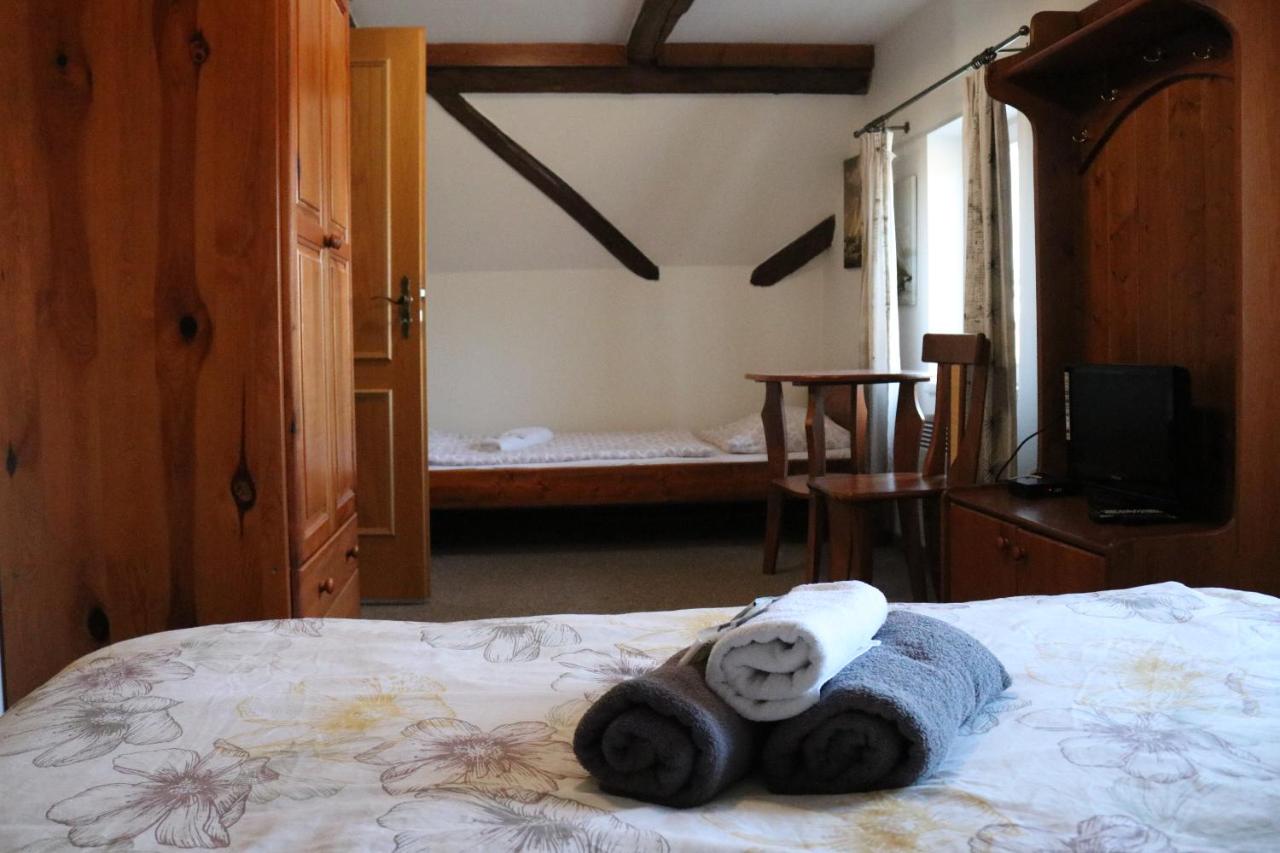 Vierbettzimmer mit eigenem Bad