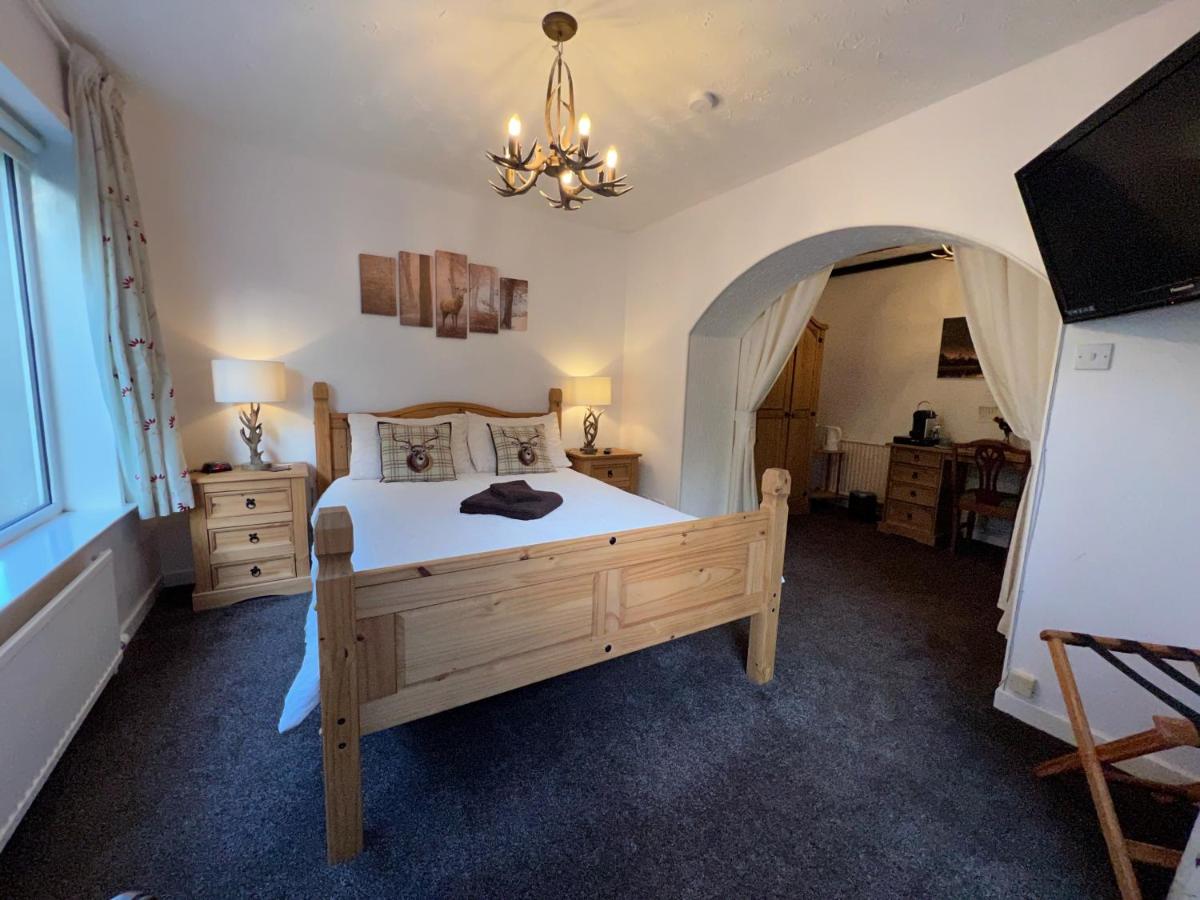 Double Room with Private External Bathroom