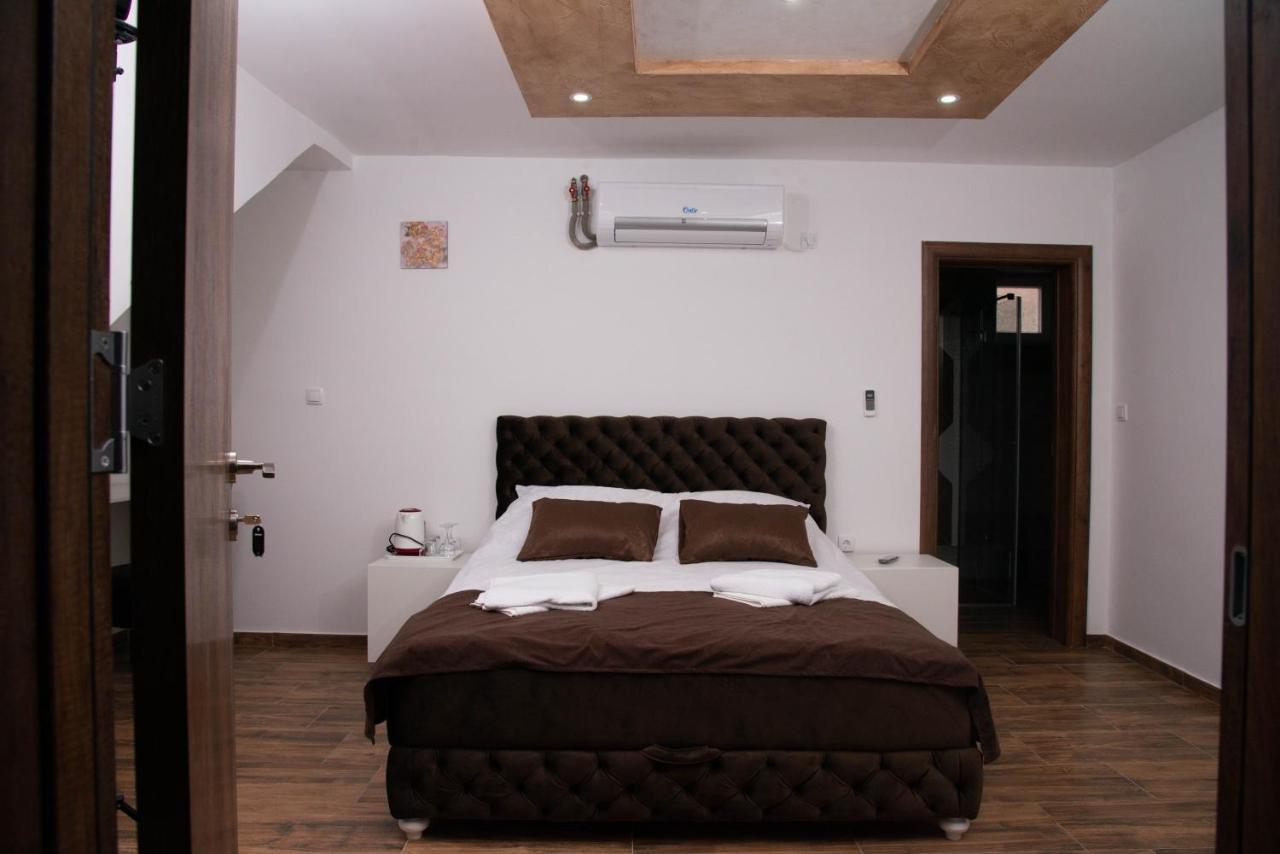 Sobe i Apartmani Casa Mia - B&B Pećinci