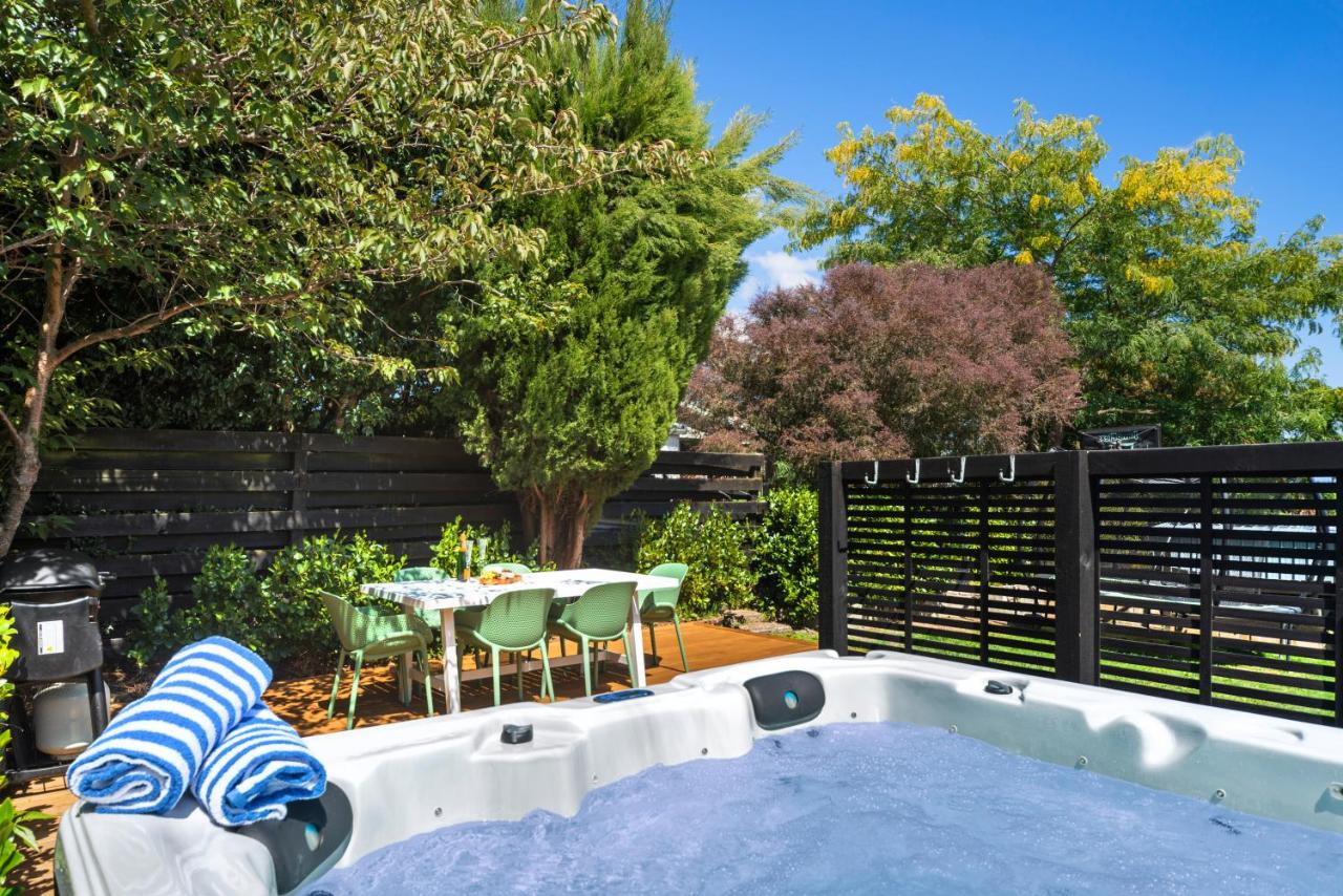 B&B Taupo - Relax at Richmond Heights - Bed and Breakfast Taupo