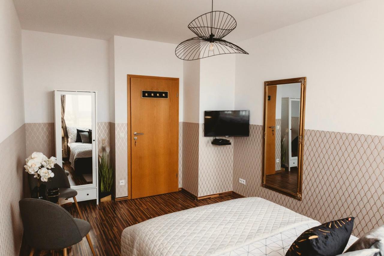 Doppelzimmer mit Gemeinschafts-WC