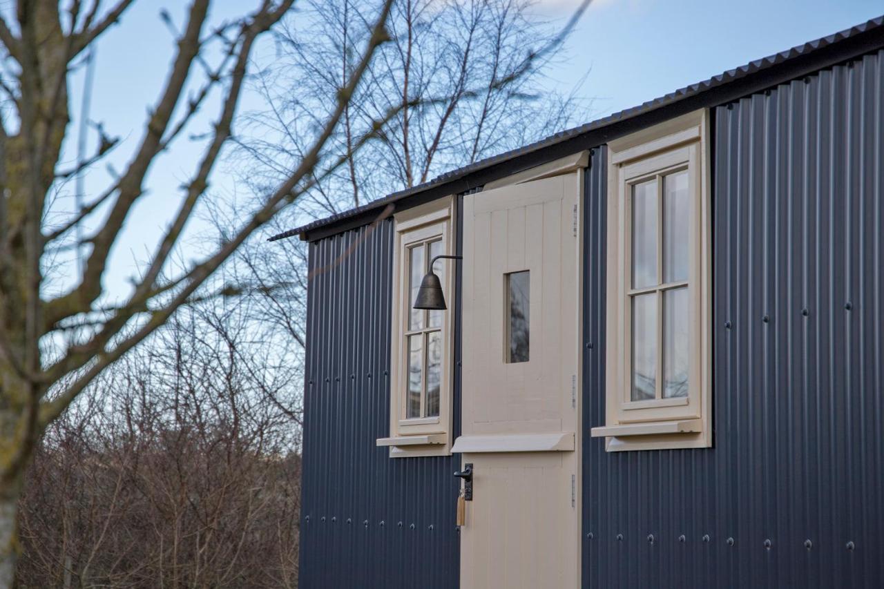 The Hut - Bed and Breakfast