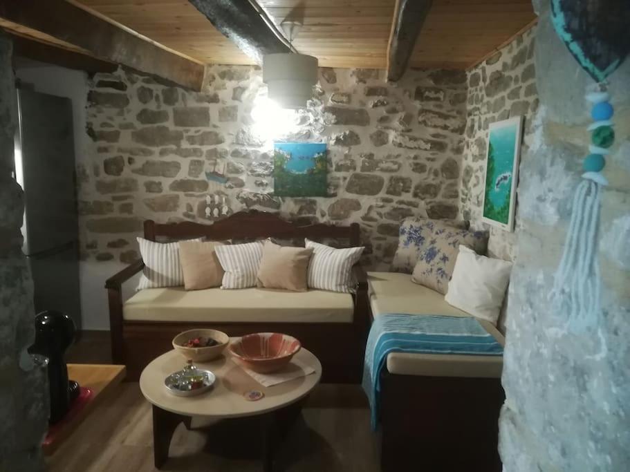 Gallery House Plouti - B&B