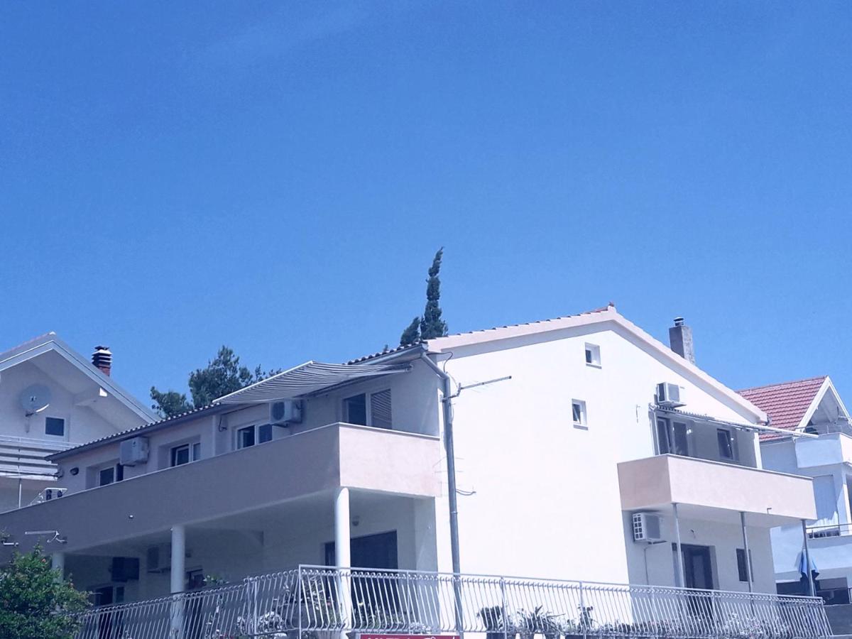 Apartments Dragičević - Ferienwohnung Vodice