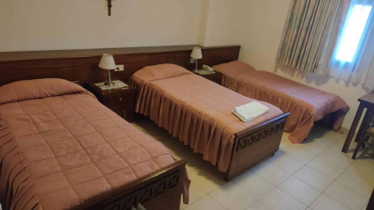 Basic Triple Room