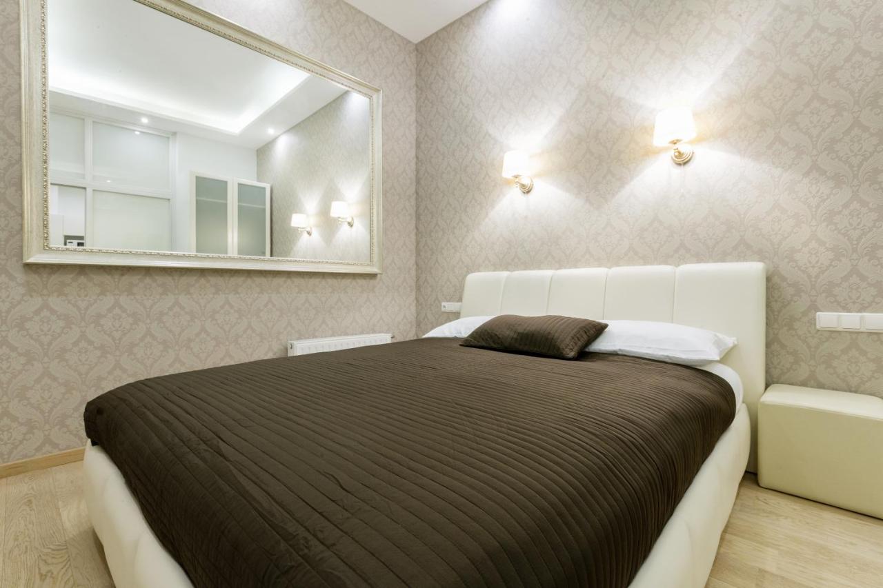 Center Avenue Apartments - B&B