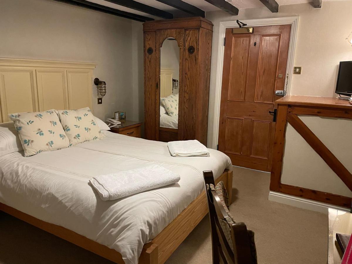 Large Double with Ensuite 