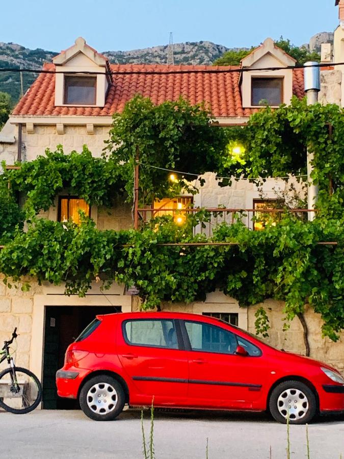 Old stone house VICKO - B&B