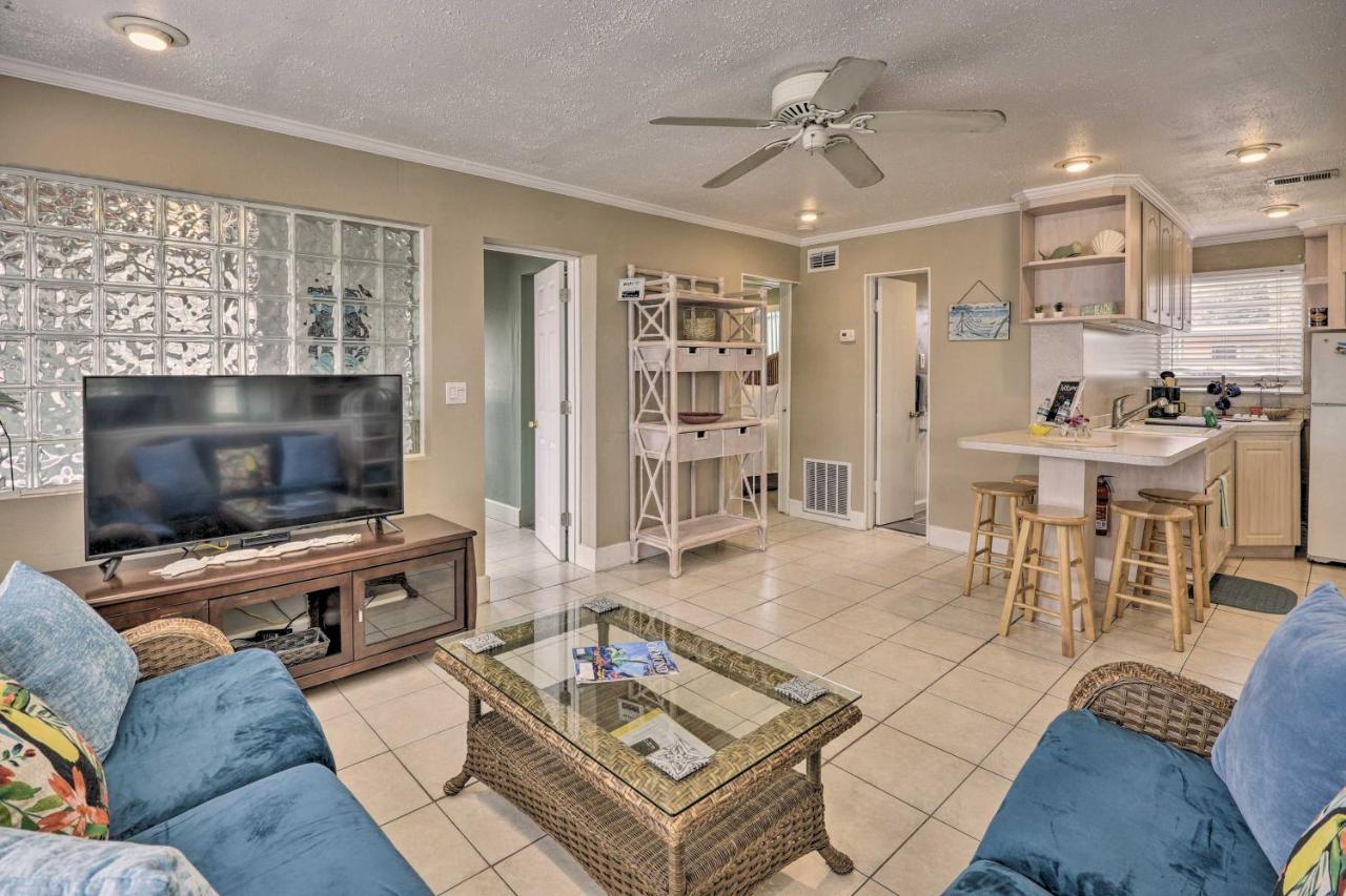 B&B Ormond Beach - Cozy Ormond Beach Bungalow Steps to the Sand - Bed and Breakfast Ormond Beach