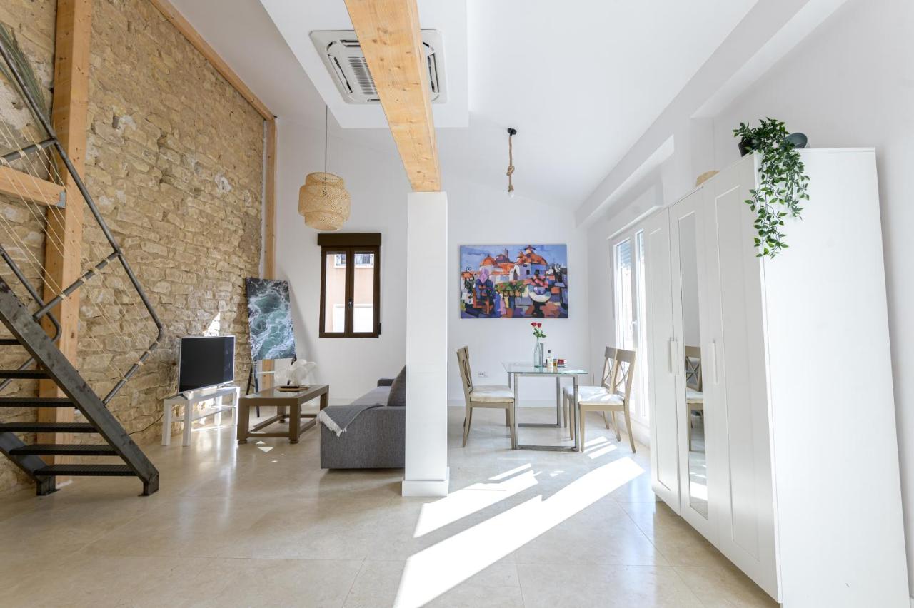 Soho Boho Apartments - with sunny rooftop terrace and fiber optic internet - B&B Alicante