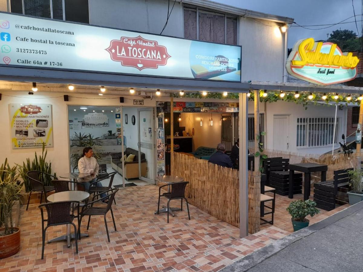 Cafe Hostal La Toscana - B&B