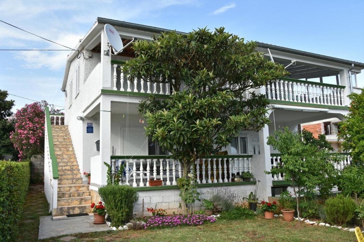 Apartman Zora - B&B