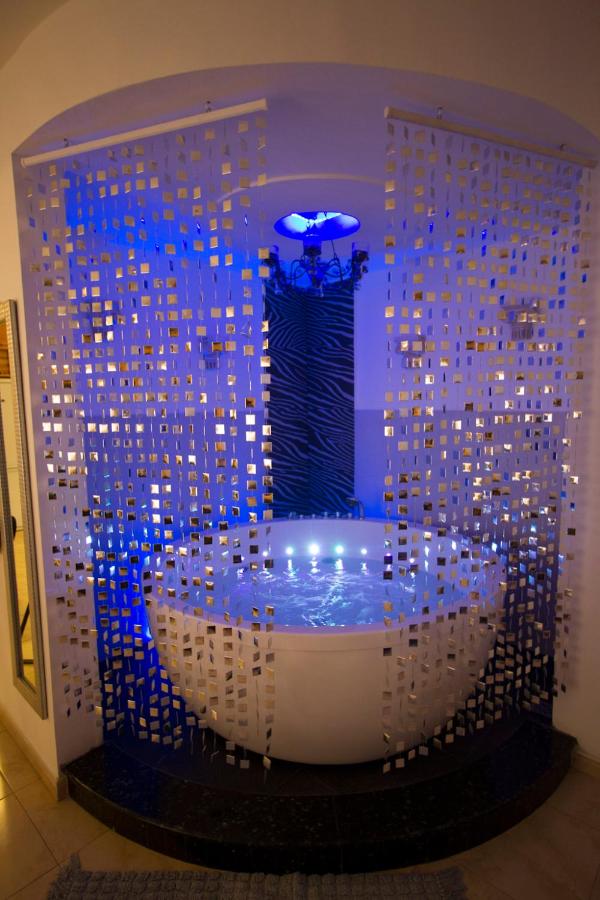 Gold - central, cozy, a fun place like no other - B&B Sliema