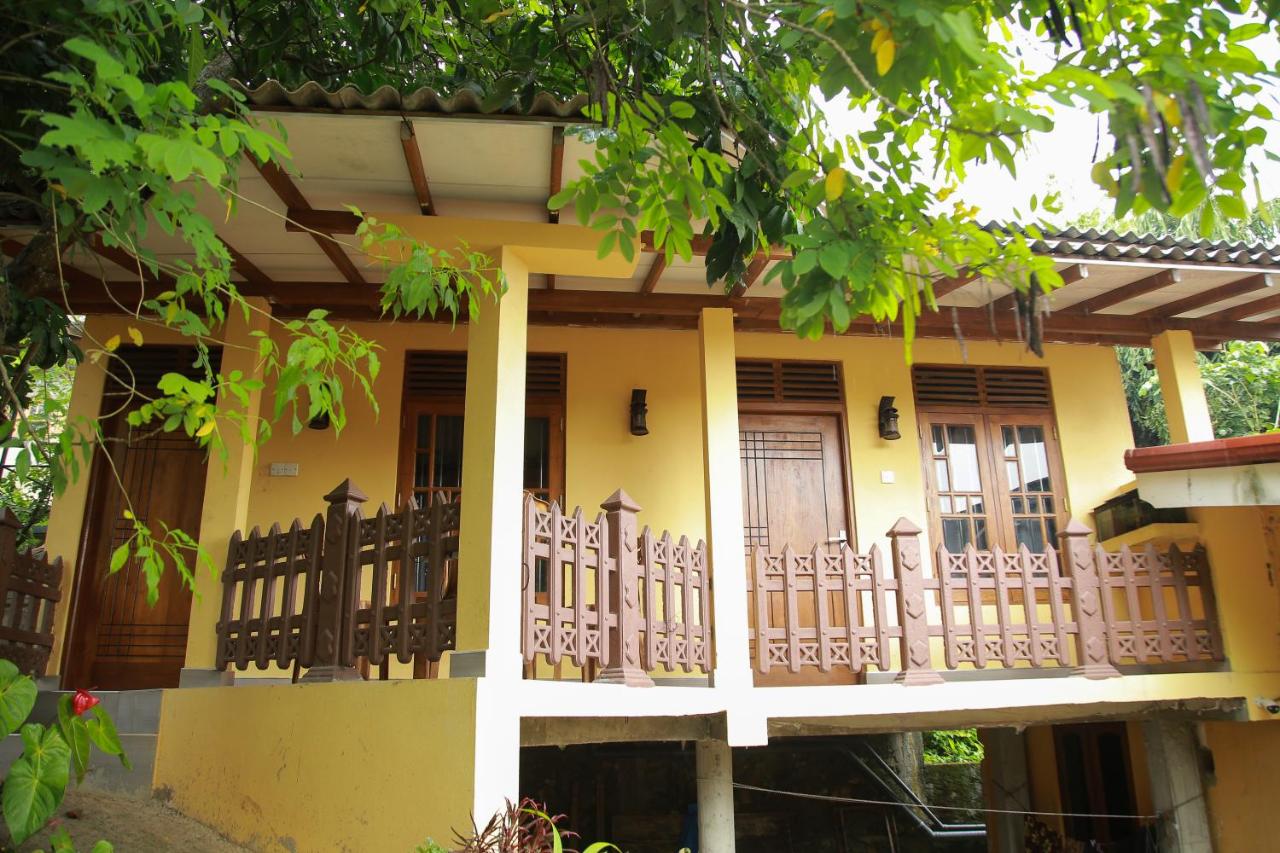 B&B Ahangama - Guruge guest house - Bed and Breakfast Ahangama