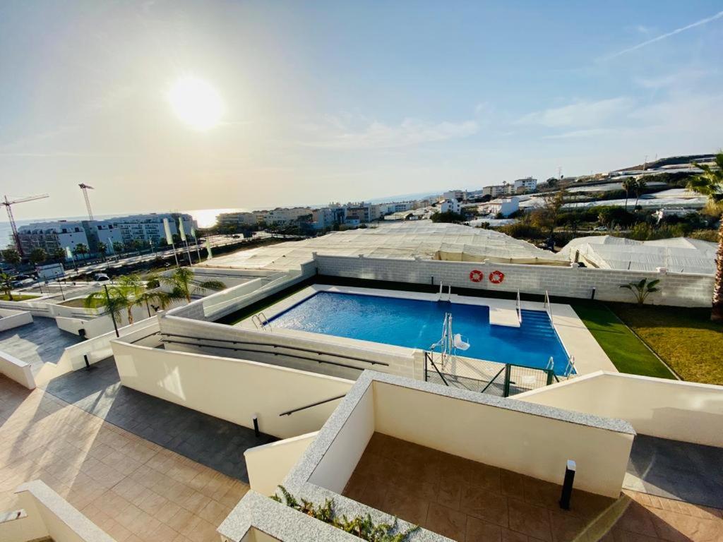 Nuevo y Moderno apartamento con piscina - Ferienwohnung Torrox