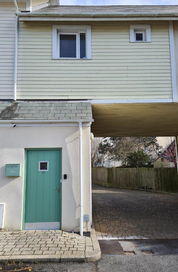 Modern 1 bed apartment next to beach and golf course - B&B