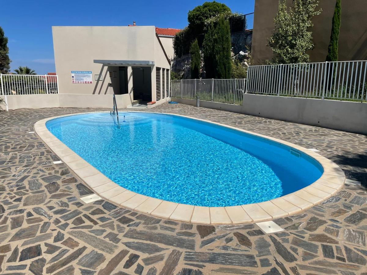 SAPHIR - Vue Mer et Montagne - WIFI FIBRE- PISCINE et GARAGE Privé - B&B