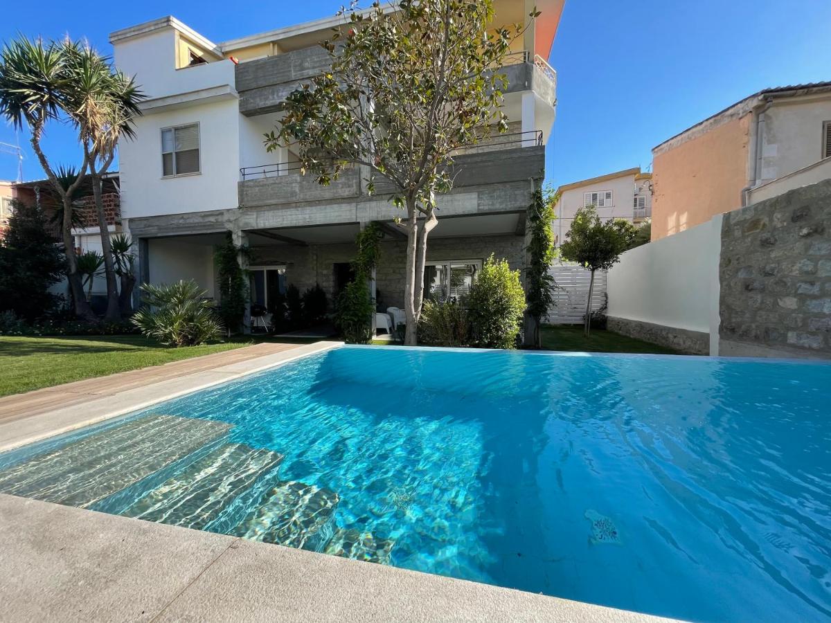 Loft Favoloso con piscina - Chambres d'hôtes Tortolì