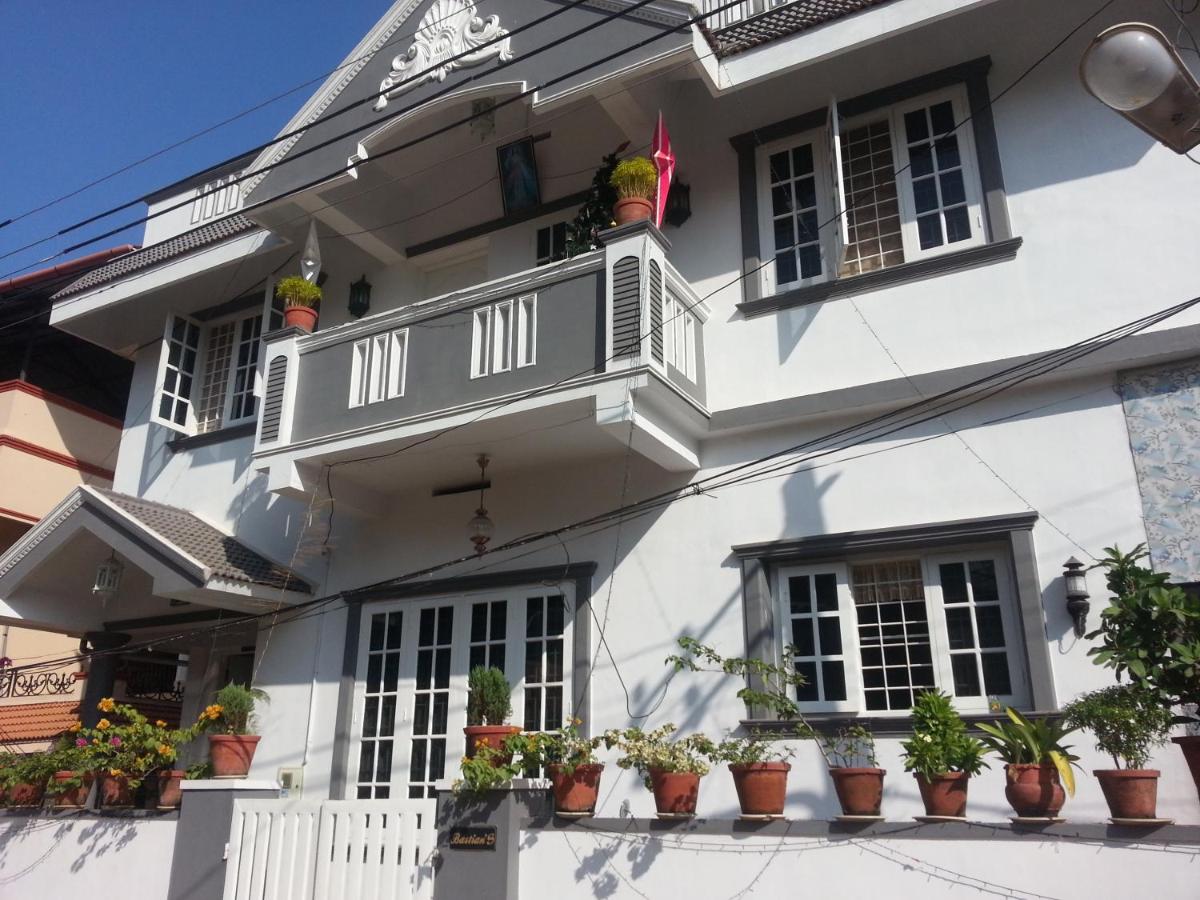 B&B Kochi - Gloria Homestay - Bed and Breakfast Kochi