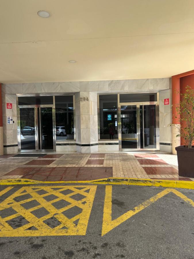 Apartamento tropical con piscina cerca de la playa - B&B