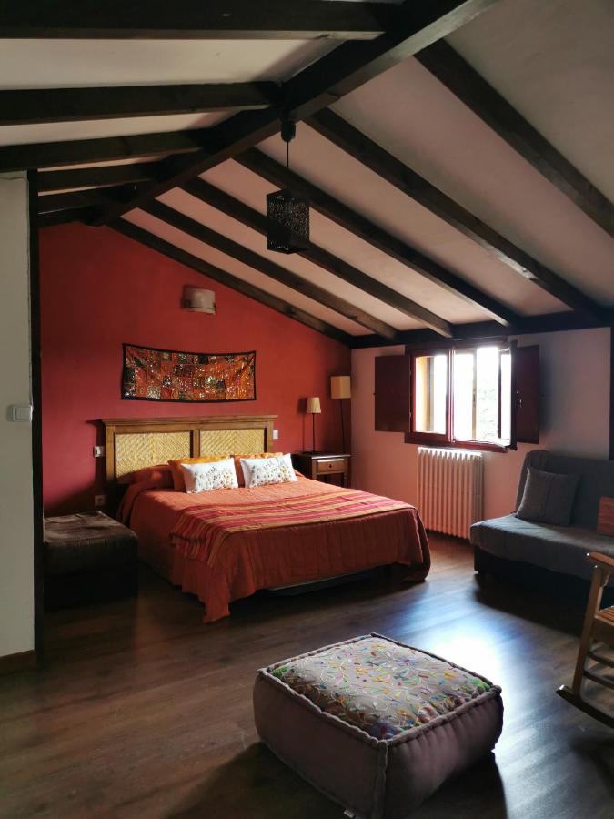 La Cerca de Torrecaballeros, a 10 min de Segovia - B&B