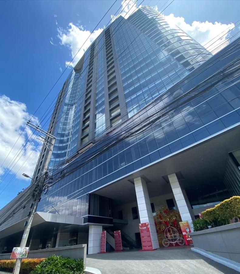 Condotel Aeon Towers Davao 20mbps Wifi - B&B